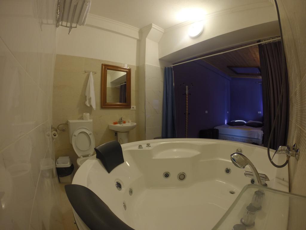 Hotel Bicaj Shkoder Ngoại thất bức ảnh