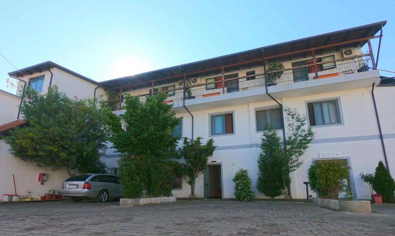 Hotel Bicaj Shkoder Ngoại thất bức ảnh